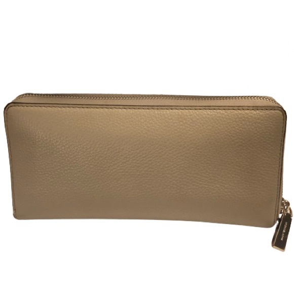 Michael Kors Jet Set Large Travel Continental Buff Leather Wallet EUC - Picture 8 of 8